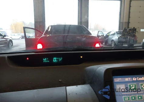 2005 Toyota Prius z USA, uszkodzony, nr VIN JTDKB20U250127454